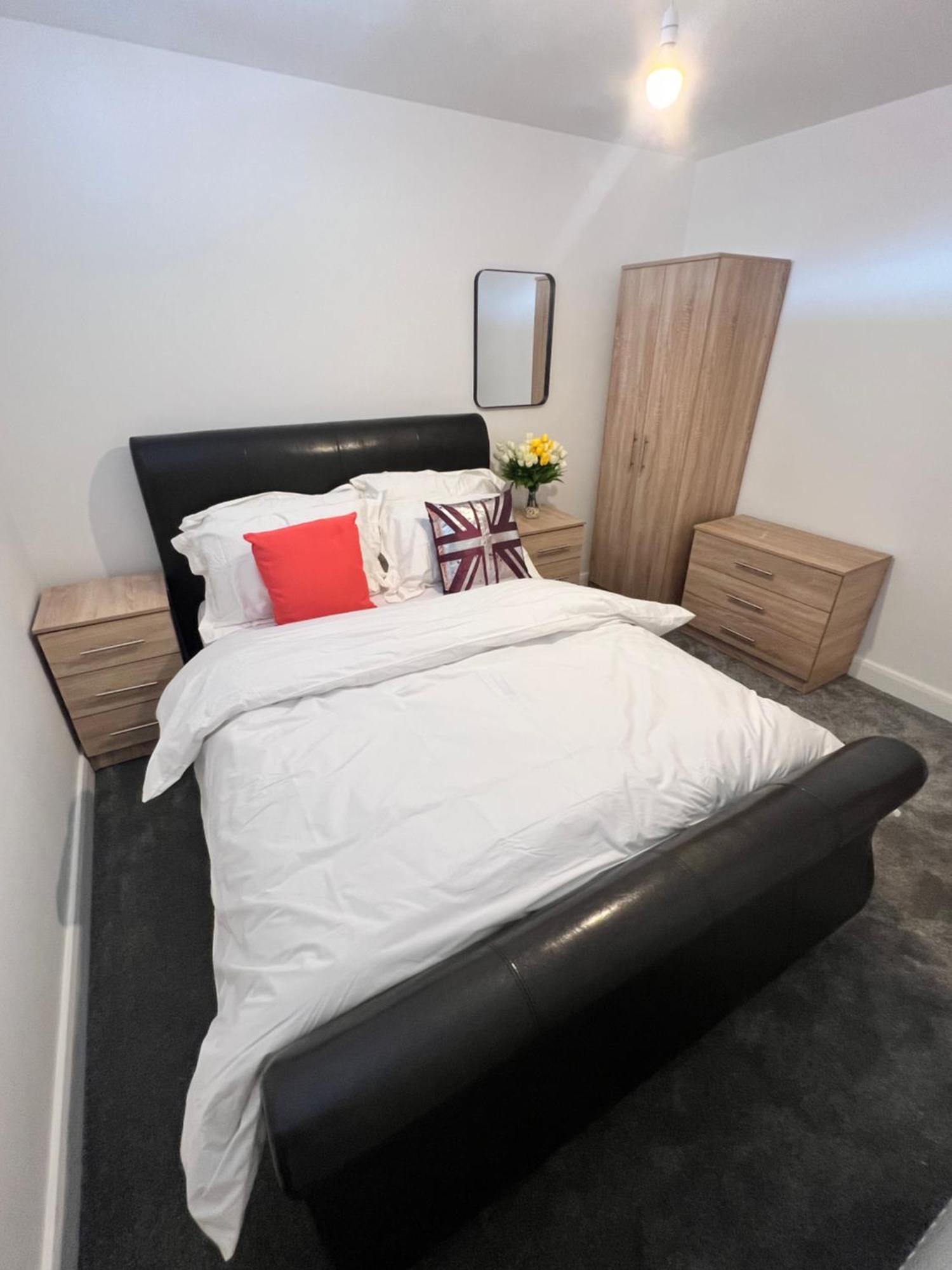 Flat 2 - Luxury Bolton City Centre Apartments ภายนอก รูปภาพ