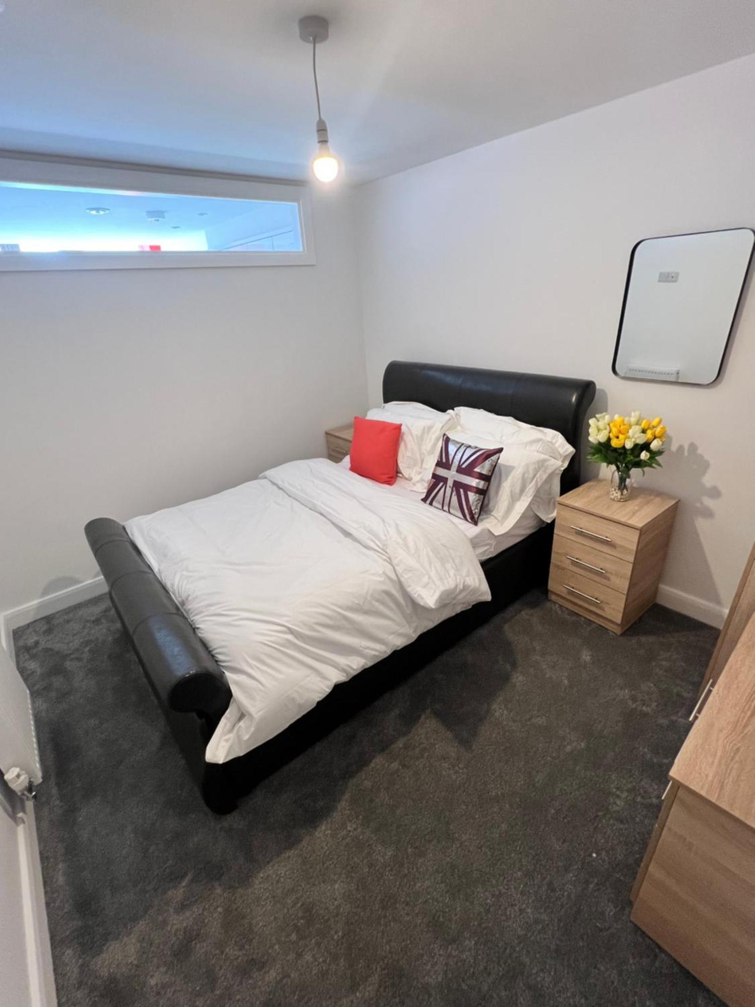 Flat 2 - Luxury Bolton City Centre Apartments ภายนอก รูปภาพ